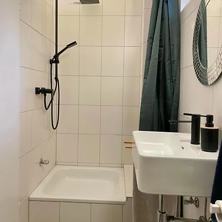 The Door - 40 Qm Hinterhaus Mit Terrasse Fuer 4-5 بيليفيلد