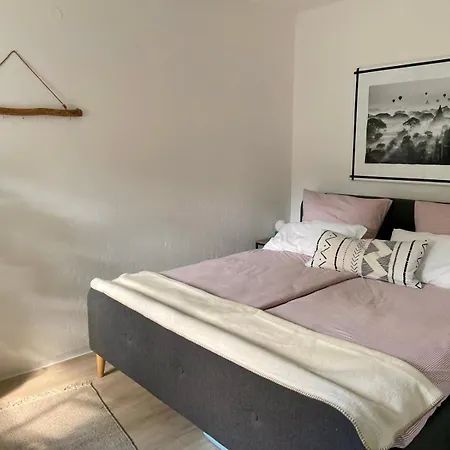 The Door - 40 Qm Hinterhaus Mit Terrasse Fuer 4-5 Appartamento Bielefeld