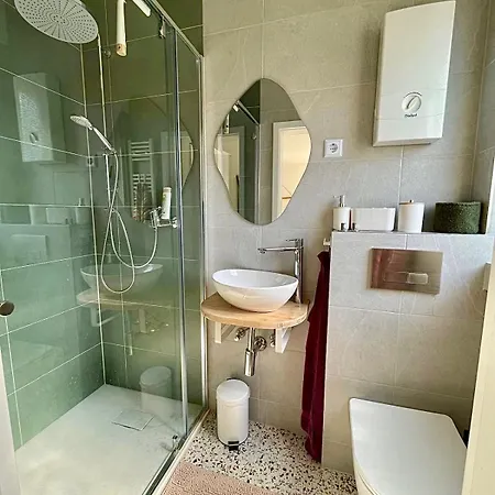 The Door - 40 Qm Hinterhaus Mit Terrasse Fuer 4-5 بيليفيلد