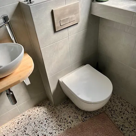 The Door - 40 Qm Hinterhaus Mit Terrasse Fuer 4-5 *