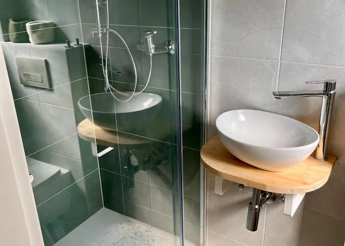 Lejlighed The Door - 40 Qm Hinterhaus Mit Terrasse Fuer 4-5